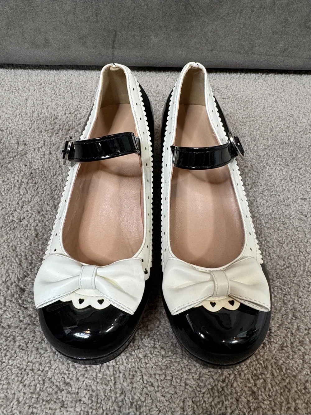 Women’s Black Chunky Heel Mary Jane Pumps Cute Bow & Hearts Round Toe Size 6 NEW
